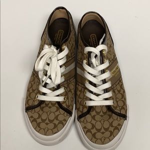 Woman’s coach sneakers